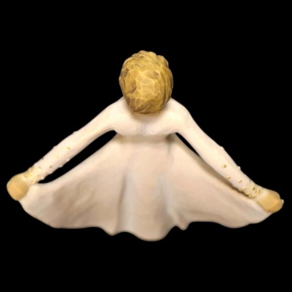 Signed Willow Tree Butterfly sculpted figure by Susan Lordi 6.5” Tall - Picture 6 of 10